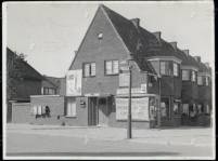 Kruidenierswinkel H. van Schoonhoven, Van der Lijnstraat 2 - 1937